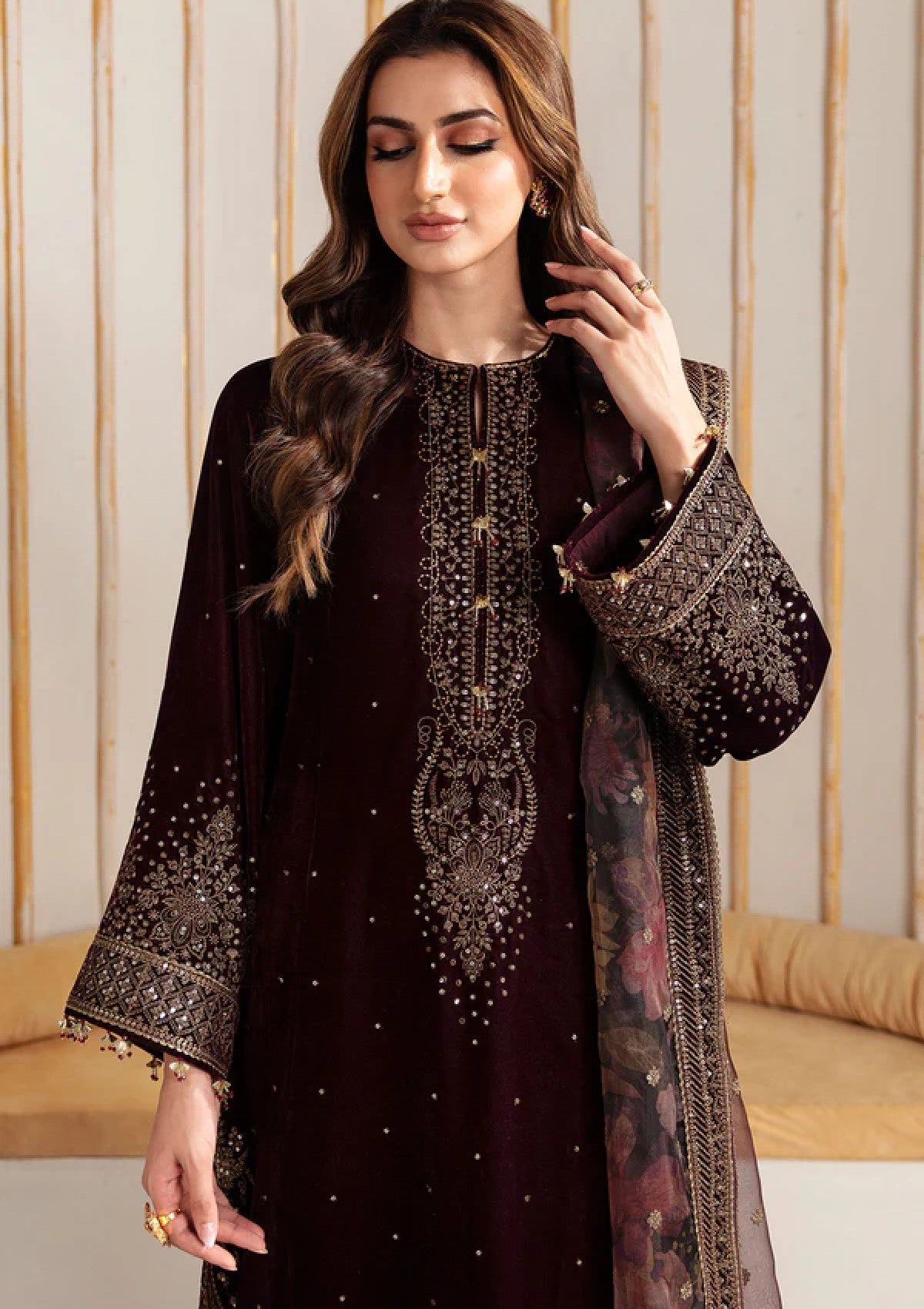 Velvet-3pc Embroidered with Organza Embroidered Dupatta-956