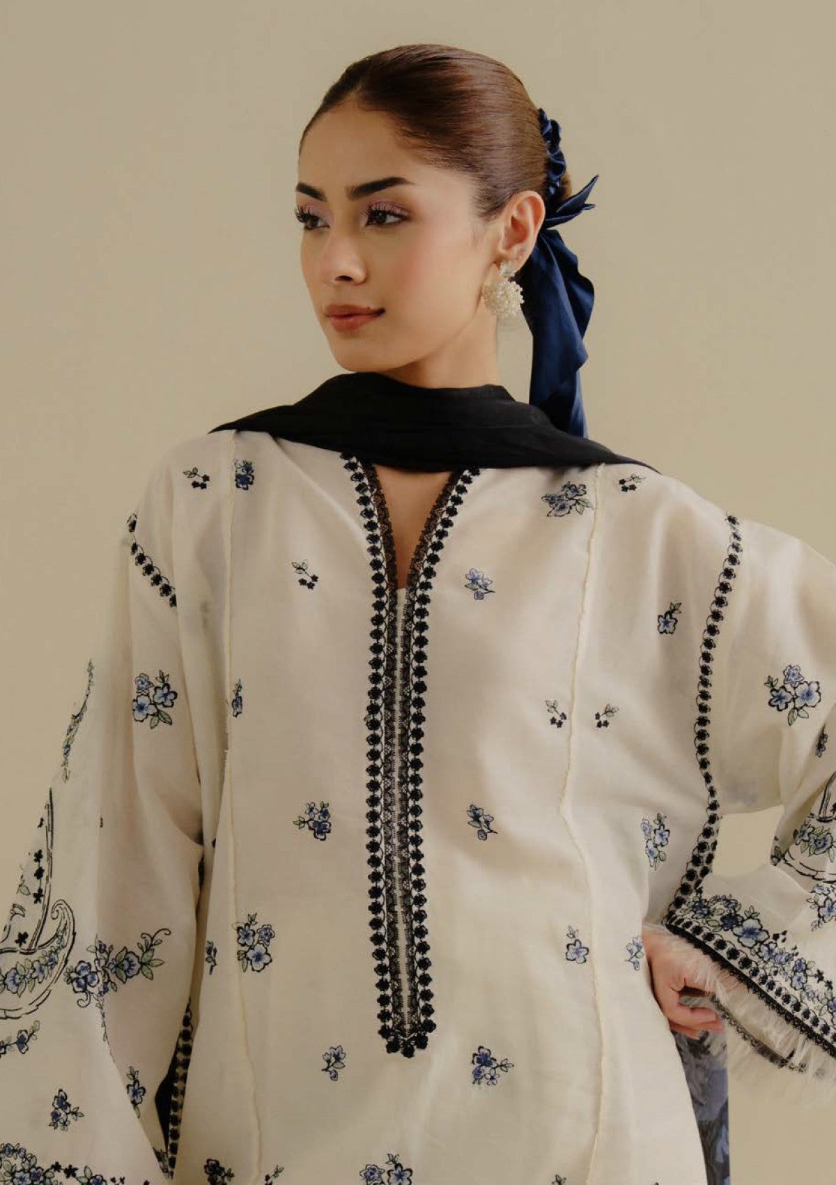 Lawn-3PC Embroidered Shirt with Digital Printed Jacquard Dupatta-1400