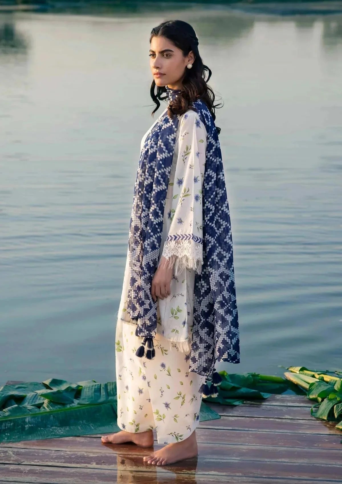 KARANDI 3PC  PRINTED SHIRT WITH KARANDI PRINTED DUAPTTA AND TROUSER-814