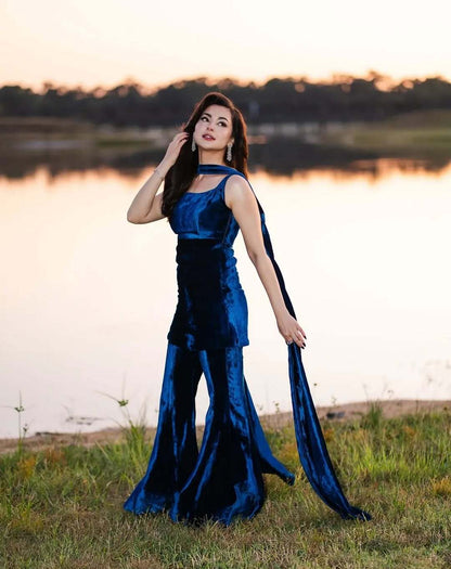 Velvet - Micro 9000 7.5 Yard Suit - 957